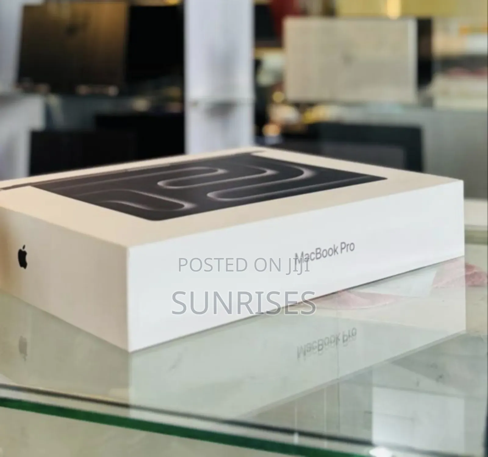 New Apple MacBook Pro 2024 M4 14-Inch 16GB Apple M4 Pro SSD 512GB