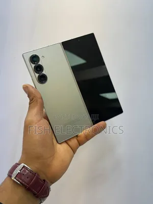 Photo - Samsung Galaxy Z Fold6 512 GB Gray