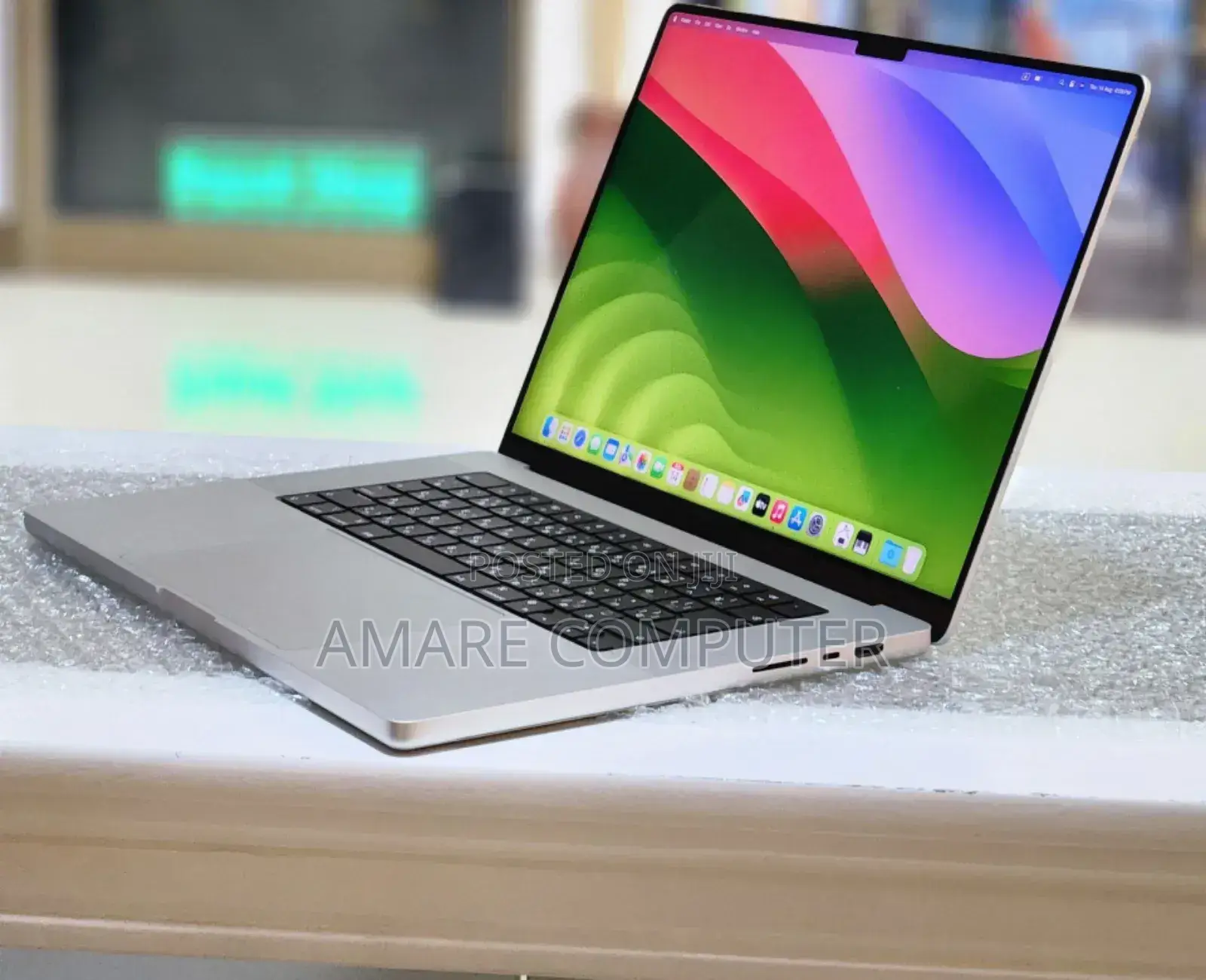 New Laptop Apple MacBook Pro M1 32GB Apple M1 Pro SSD 512GB