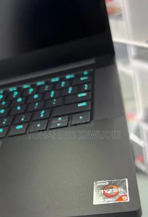 New Laptop Razer Blade 16GB AMD Ryzen 9 SSD 1T
