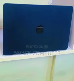 New Laptop Apple MacBook Air 2022 M2 8GB Apple M2 SSD 256GB