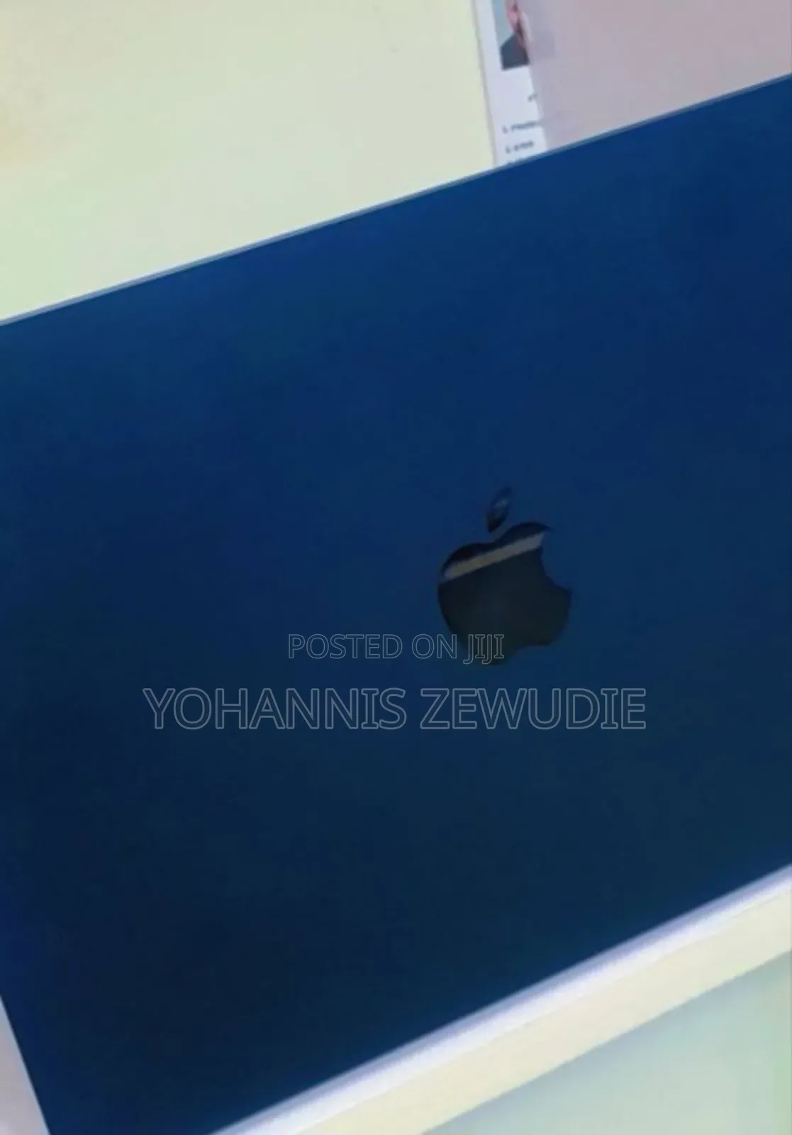 New Laptop Apple MacBook Air 2022 M2 8GB Apple M2 SSD 256GB