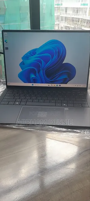 Photo - New Laptop Dell 32GB Intel Core Ultra 7 SSD 1T