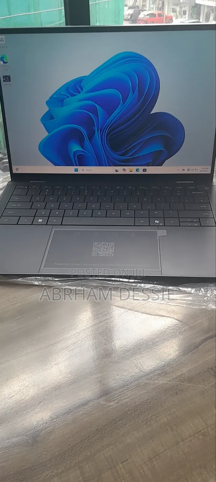 New Laptop Dell 32GB Intel Core Ultra 7 SSD 1T