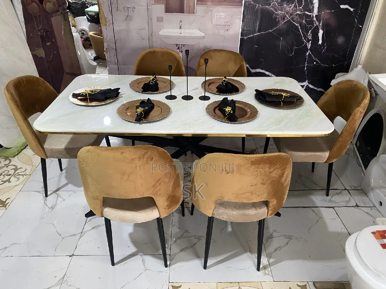 Dining Table የምግብ ጠረጴዛ