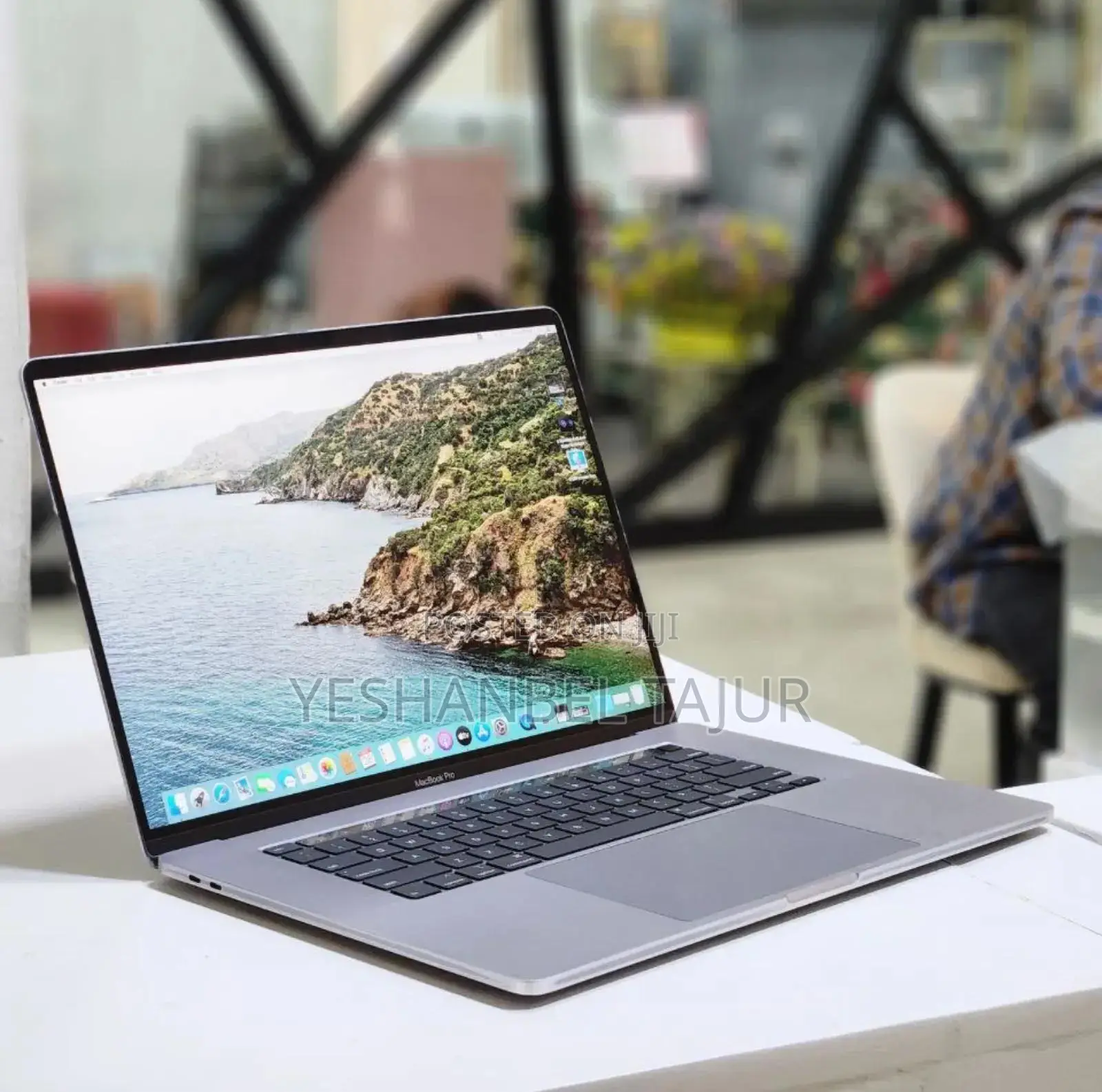 New Laptop Apple MacBook Pro 2019 32GB Intel Core I9 SSD 1T