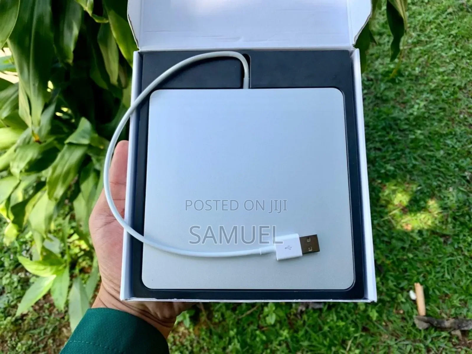 Apple Usb Superdrive. Playing and Burning CDS and Dvds.