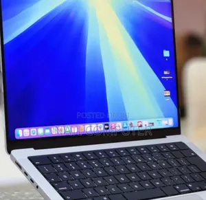 New Laptop Apple MacBook Pro M1 16GB Intel Core I5 SSD 512GB