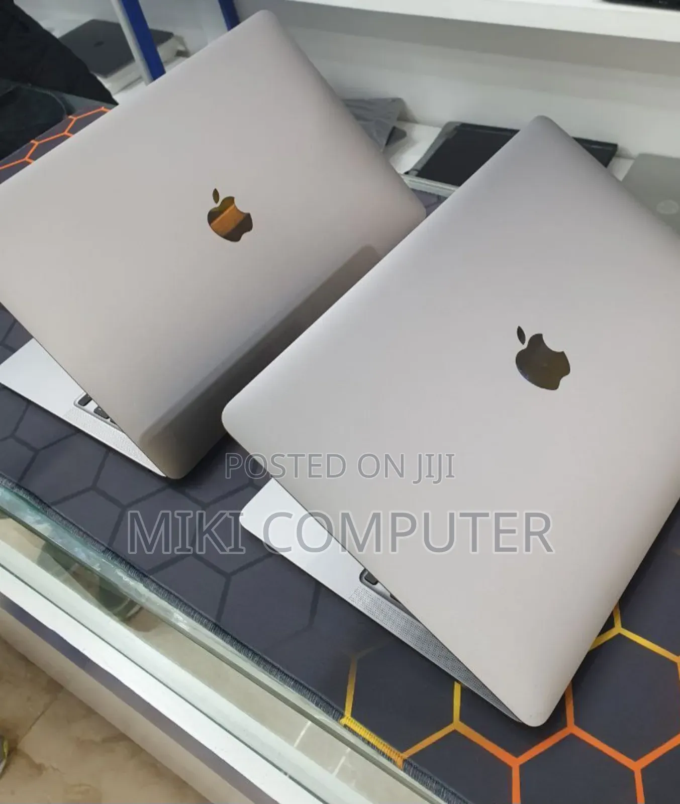 New Laptop Apple MacBook Pro M1 16GB Intel SSD 256GB