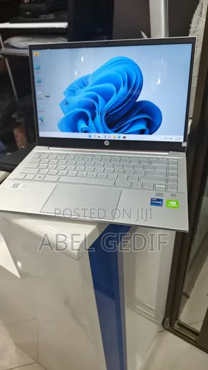 New Laptop HP Pavilion 14 16GB Intel Core I7 SSD 512GB