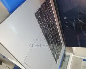 New Laptop Apple MacBook Pro 2019 64GB Intel Core I9 SSD 512GB