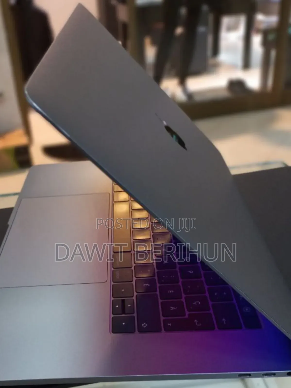 New Laptop Apple MacBook Pro 2016 16GB Intel Core I7 SSD 512GB