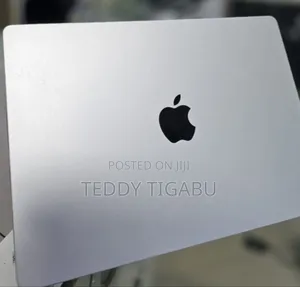 New Laptop Apple MacBook Pro 8GB Apple M3 SSD 512GB