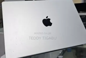 New Laptop Apple MacBook Pro 8GB Apple M3 SSD 512GB