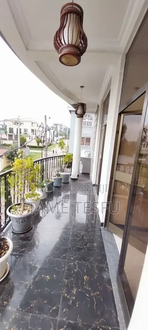 Furnished 8bdrm House in Cmc መር, Bole for sale