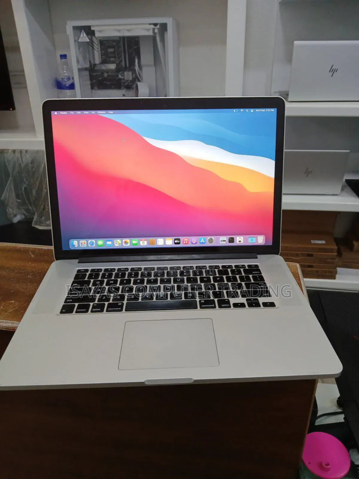 New Laptop Apple MacBook Pro 2015 16GB Intel Core I7 SSD 256GB