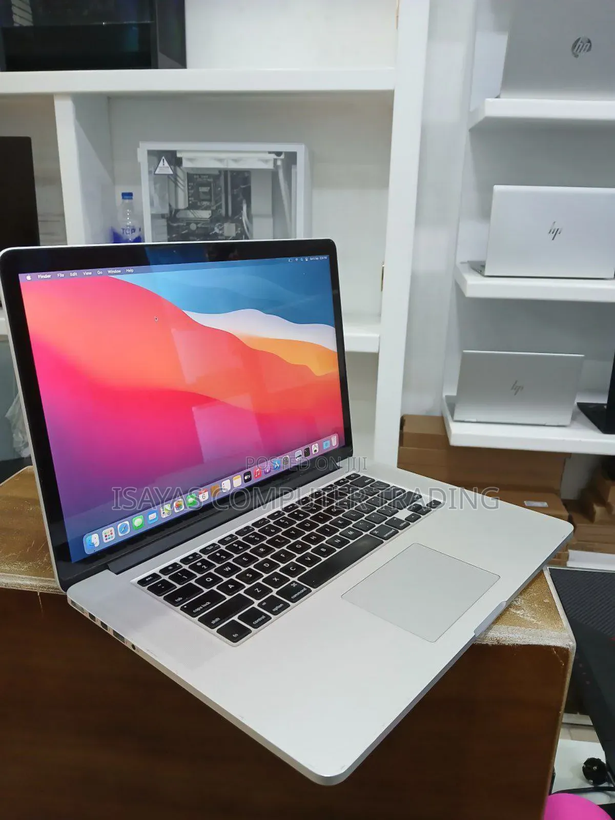 New Laptop Apple MacBook Pro 2015 16GB Intel Core I7 SSD 256GB