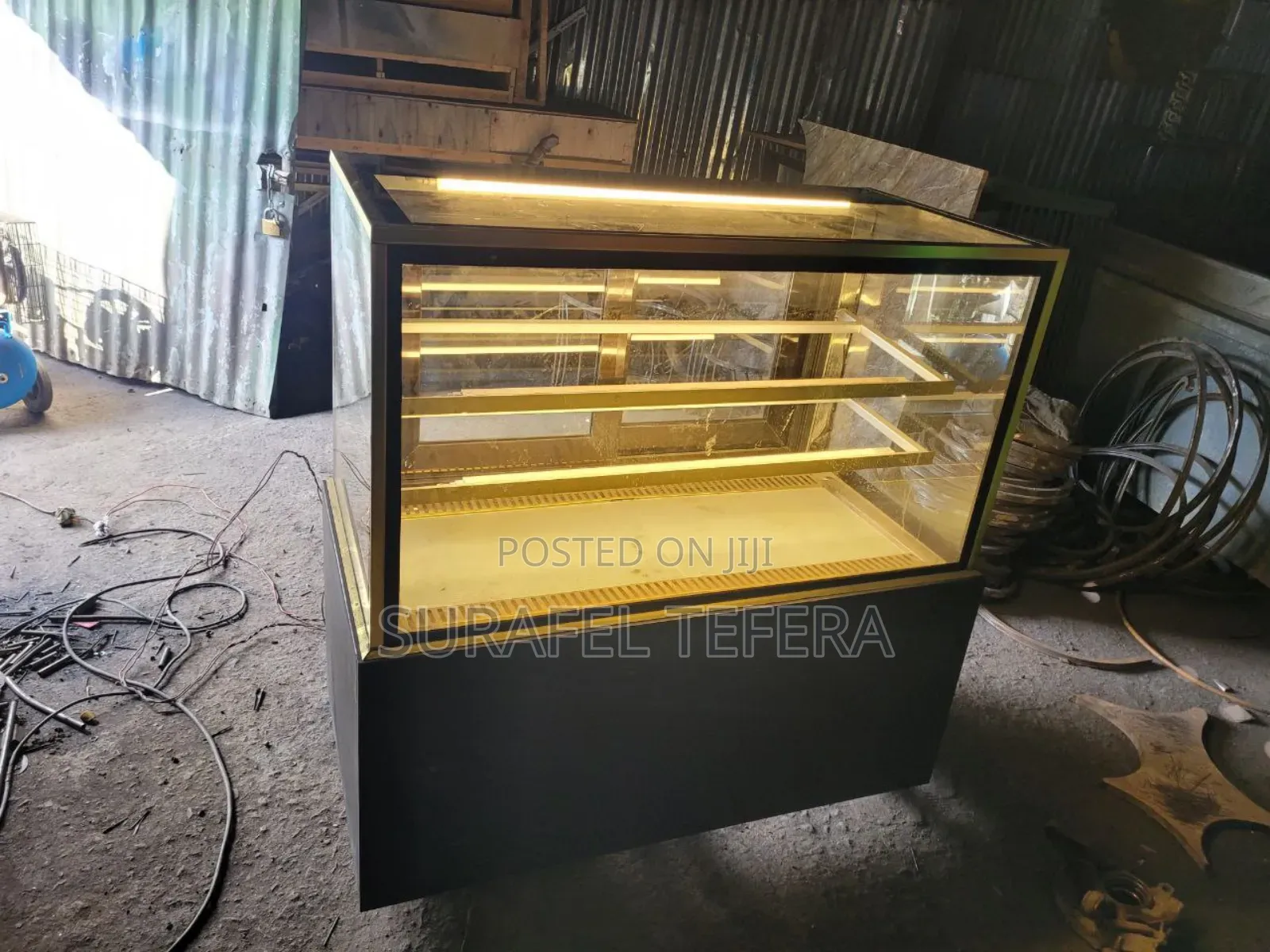 Cake Display የኬክ ዲስፕለይ