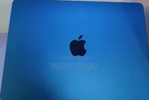 New Laptop Apple MacBook Air 2022 M2 8GB Apple M2 SSD 256GB