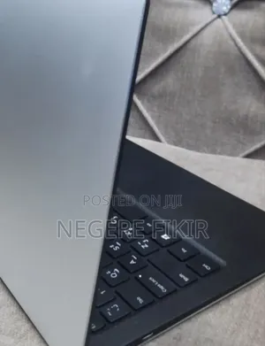 New Laptop Dell XPS 13 8GB Intel Core I5 SSD 512GB