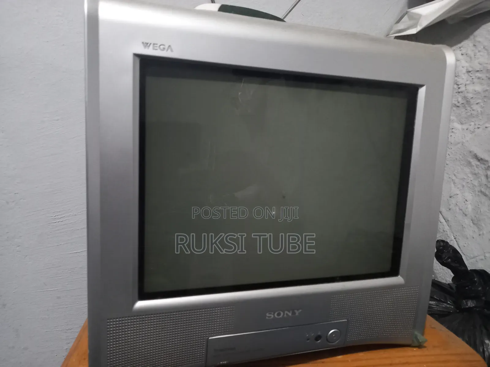 Sony Wega 14'' Multi Sound System