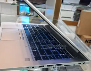 New Laptop HP EliteBook 830 G5 8GB Intel SSD 256GB