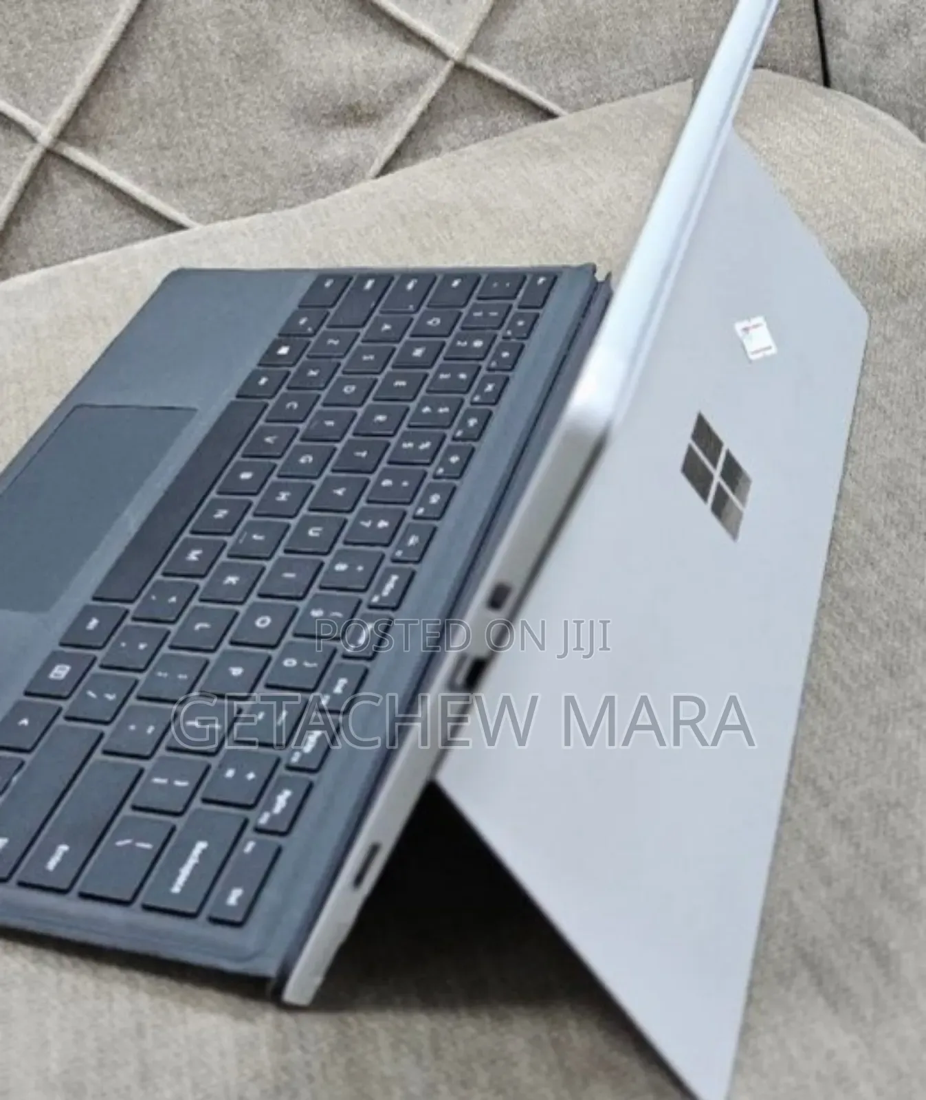 New Laptop Apple MacBook Pro M1 16GB Intel Core I7 SSD 256GB