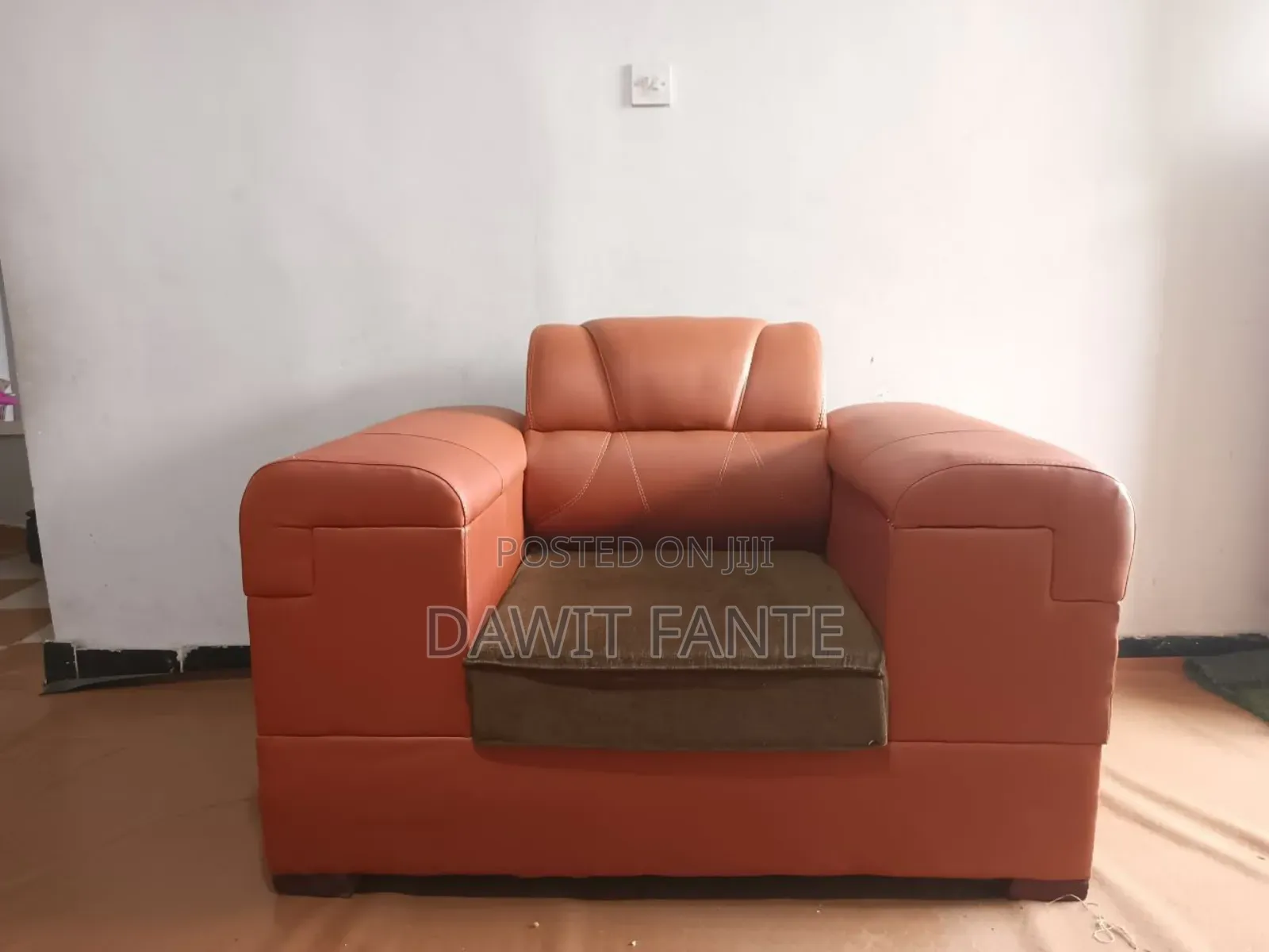 ሶፋ Sofa With Center Table