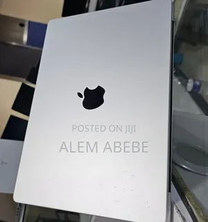 New Laptop Apple MacBook Pro 8GB Apple M3 SSD 512GB