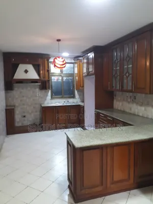 10bdrm Townhouse / Terrace in Around Nasswe, Nifas Silk-Lafto for rent