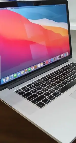 New Laptop Apple MacBook Pro 2015 16GB Intel Core I7 SSD 256GB