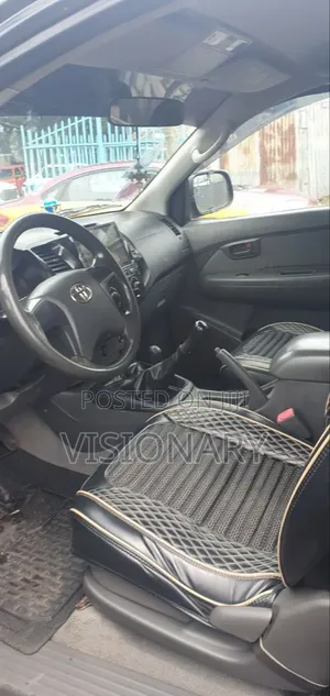 Toyota Hilux 2012 Green