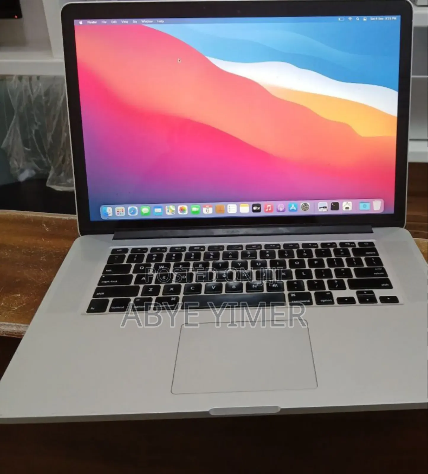 New Laptop Apple MacBook Pro 2015 16GB Intel Core I7 SSD 256GB