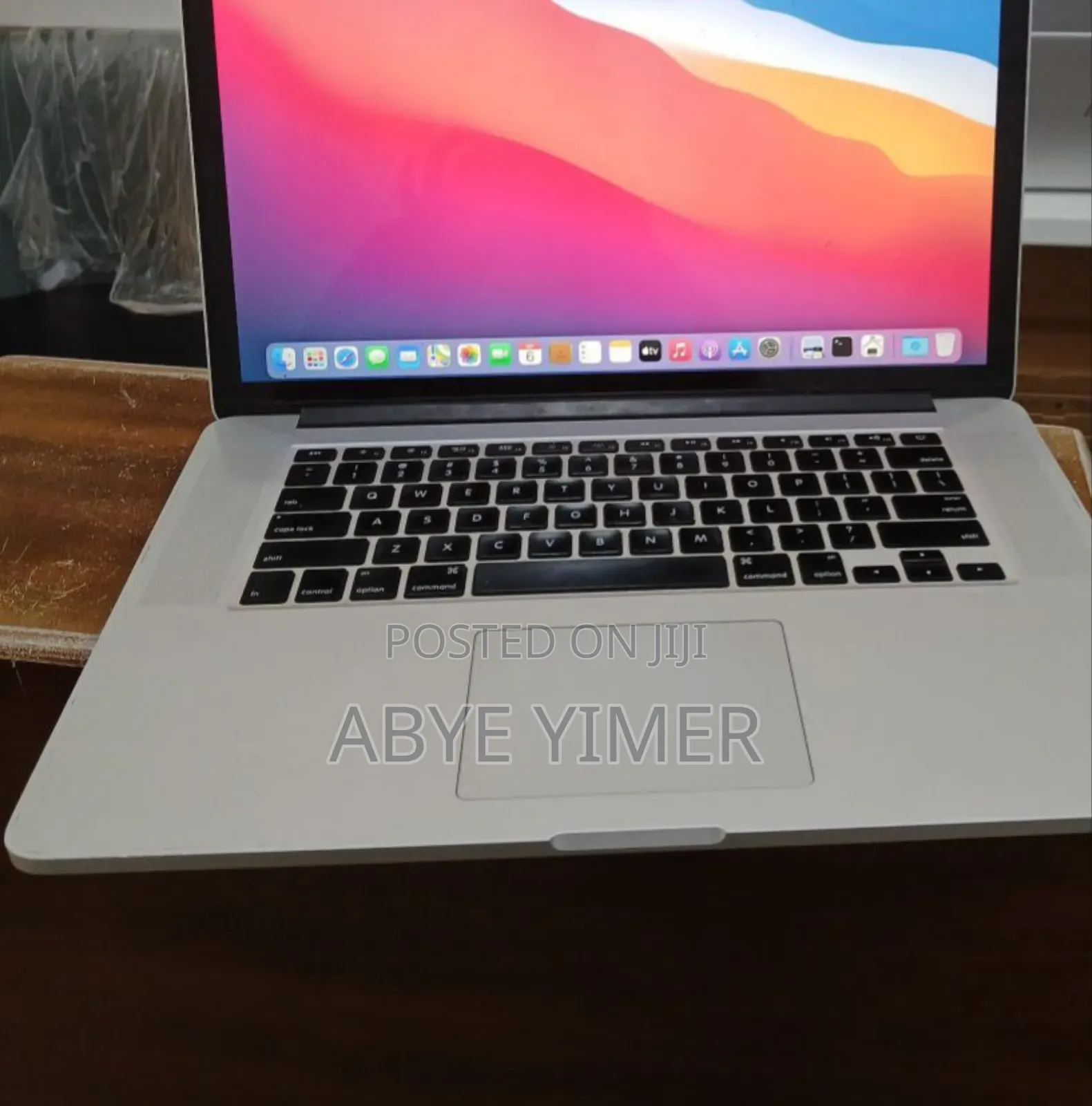 New Laptop Apple MacBook Pro 2015 16GB Intel Core I7 SSD 256GB