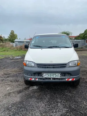 Toyota HiAce 1999 White