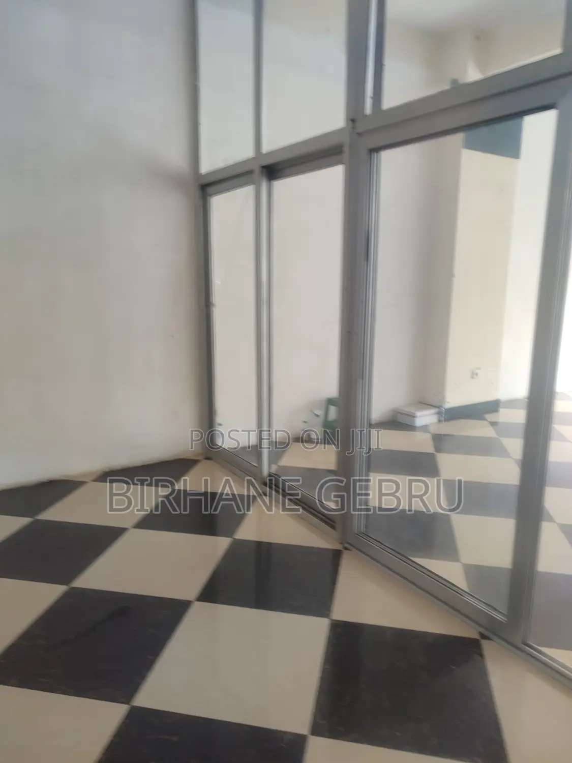 Rent for Eletronics Butik Jallery Abd Other