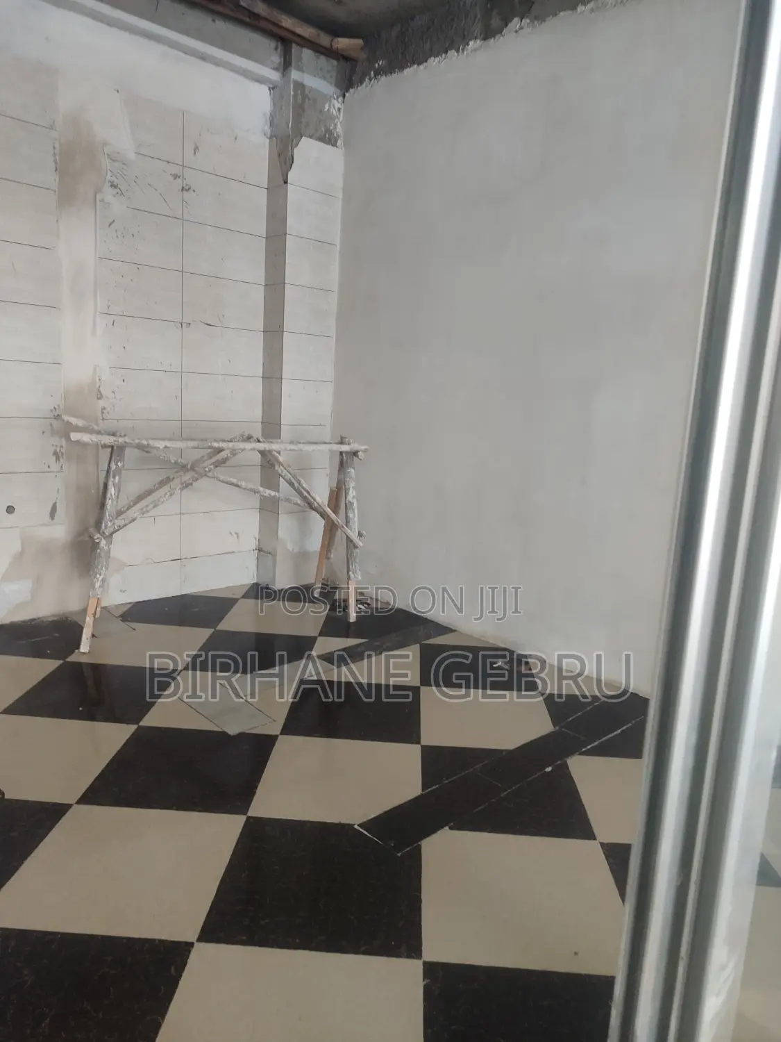 Rent for Eletronics Butik Jallery Abd Other