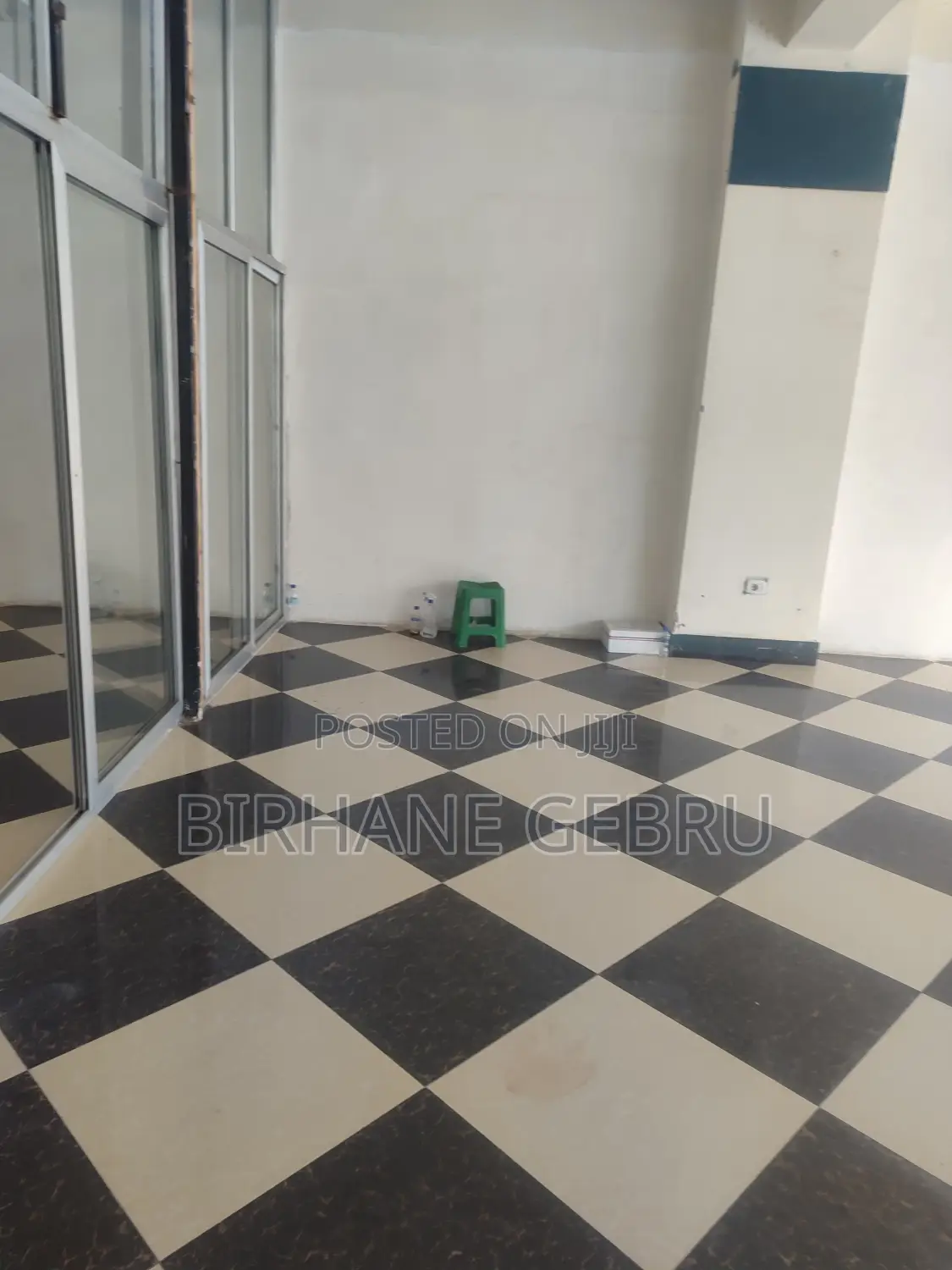 Rent for Eletronics Butik Jallery Abd Other