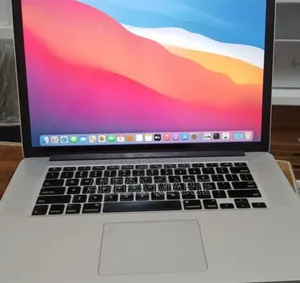 New Laptop Apple MacBook Pro 2015 16GB Intel Core I7 SSD 256GB