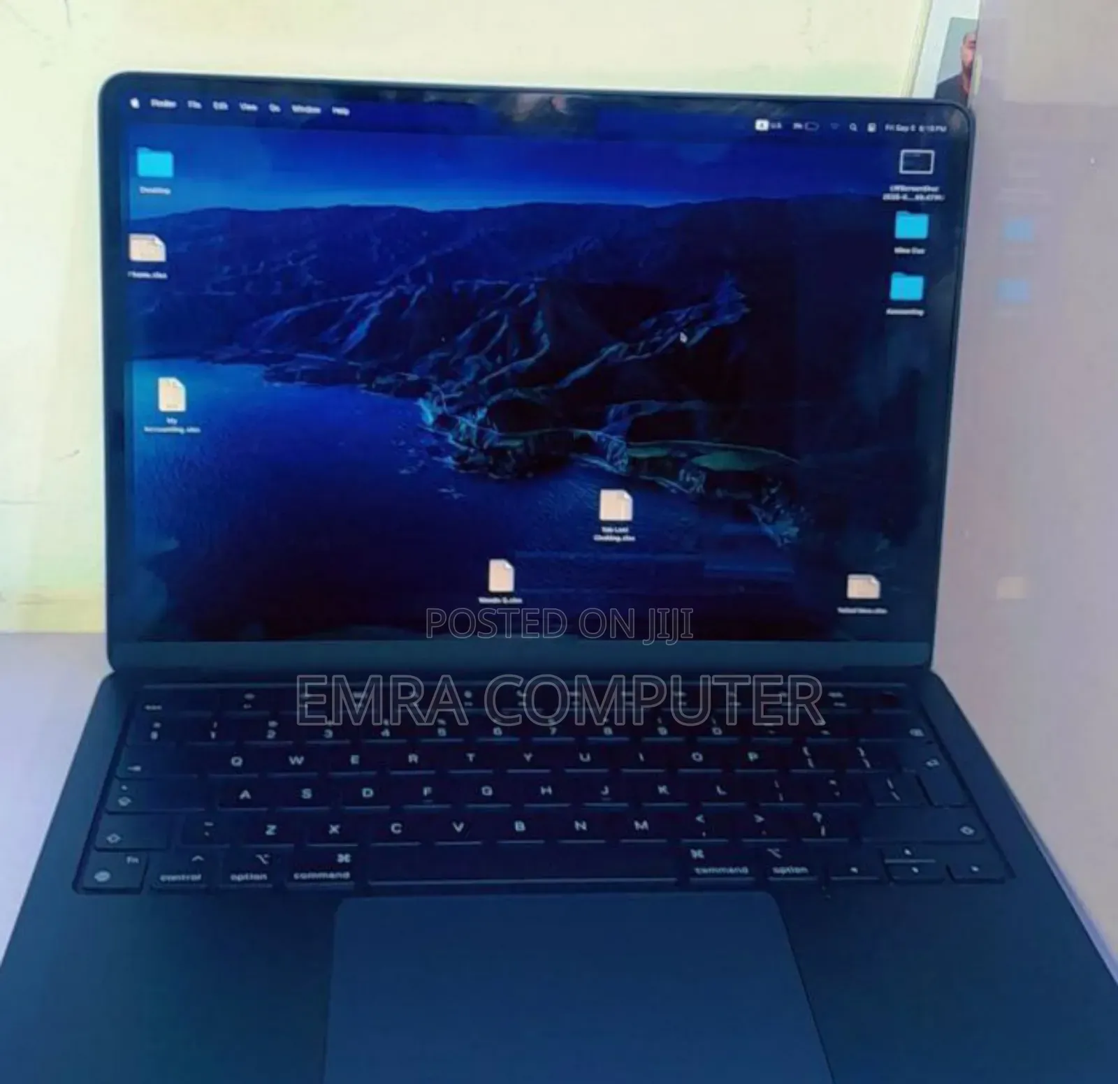 New Laptop Apple MacBook Air 2022 M2 8GB Apple M2 SSD 256GB