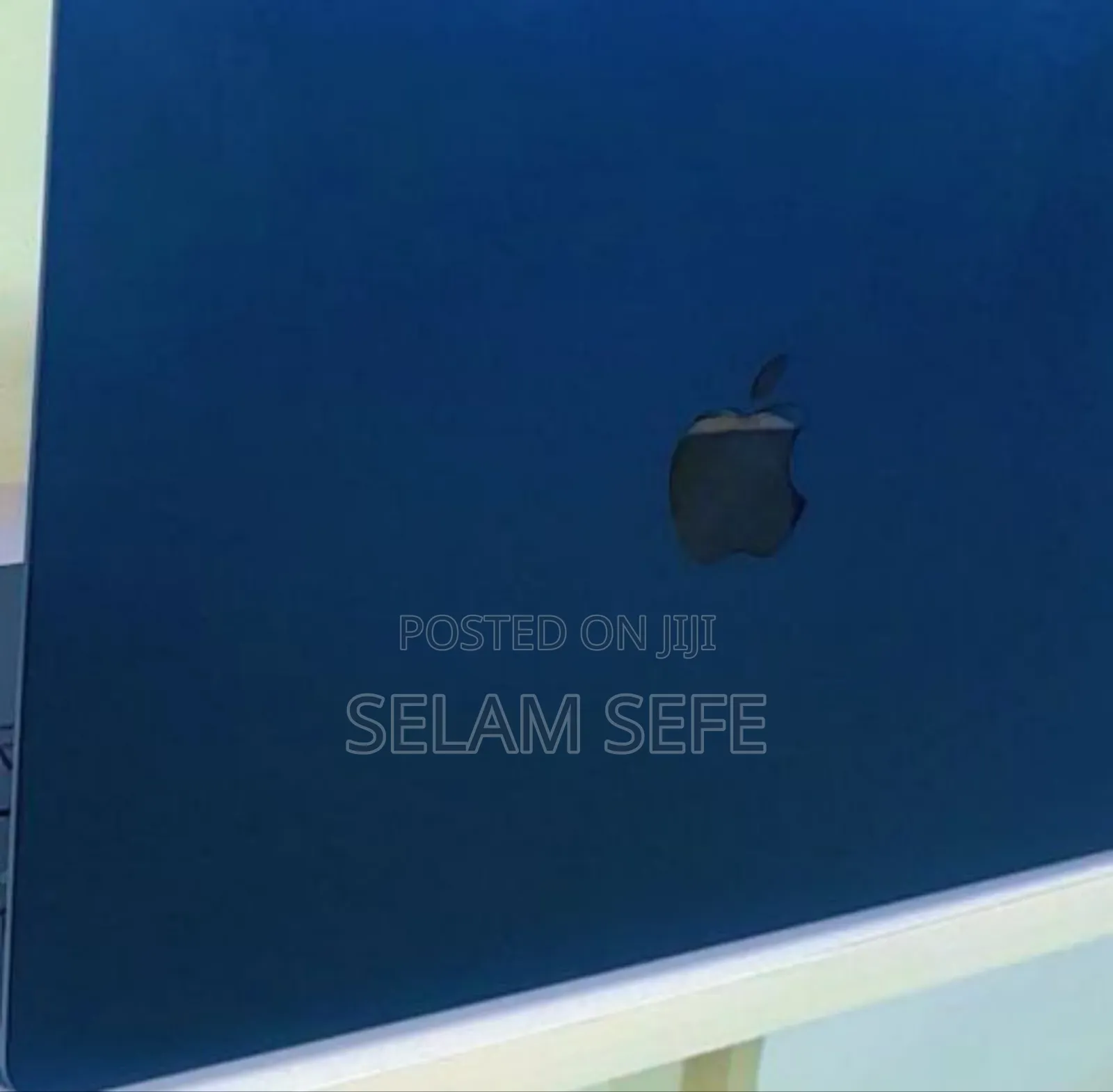 New Laptop Apple MacBook Air 2023 M2 8GB Intel Core I5 SSD 256GB