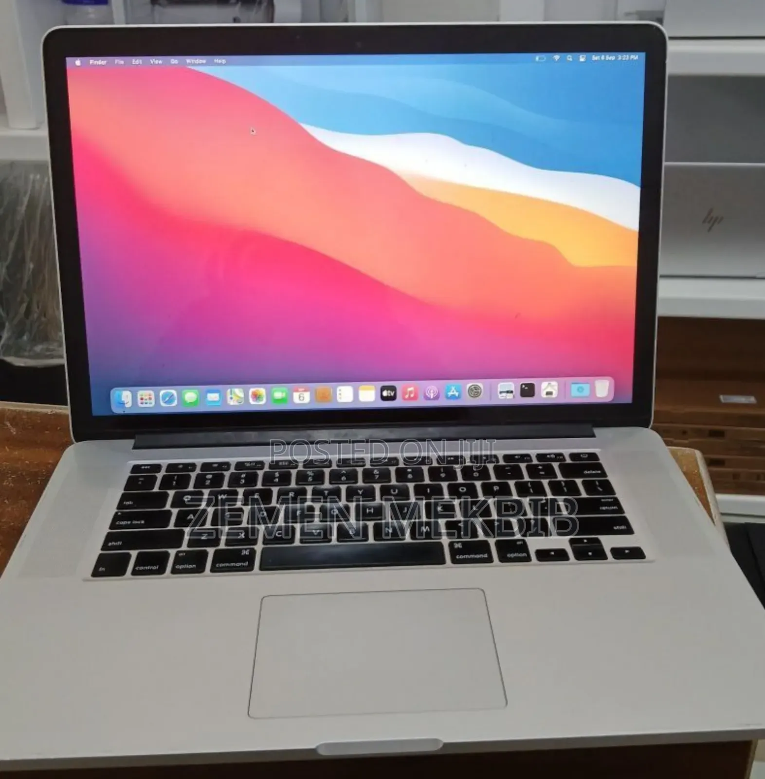 New Laptop Apple MacBook Pro 2015 16GB Intel Core I5 SSD 256GB