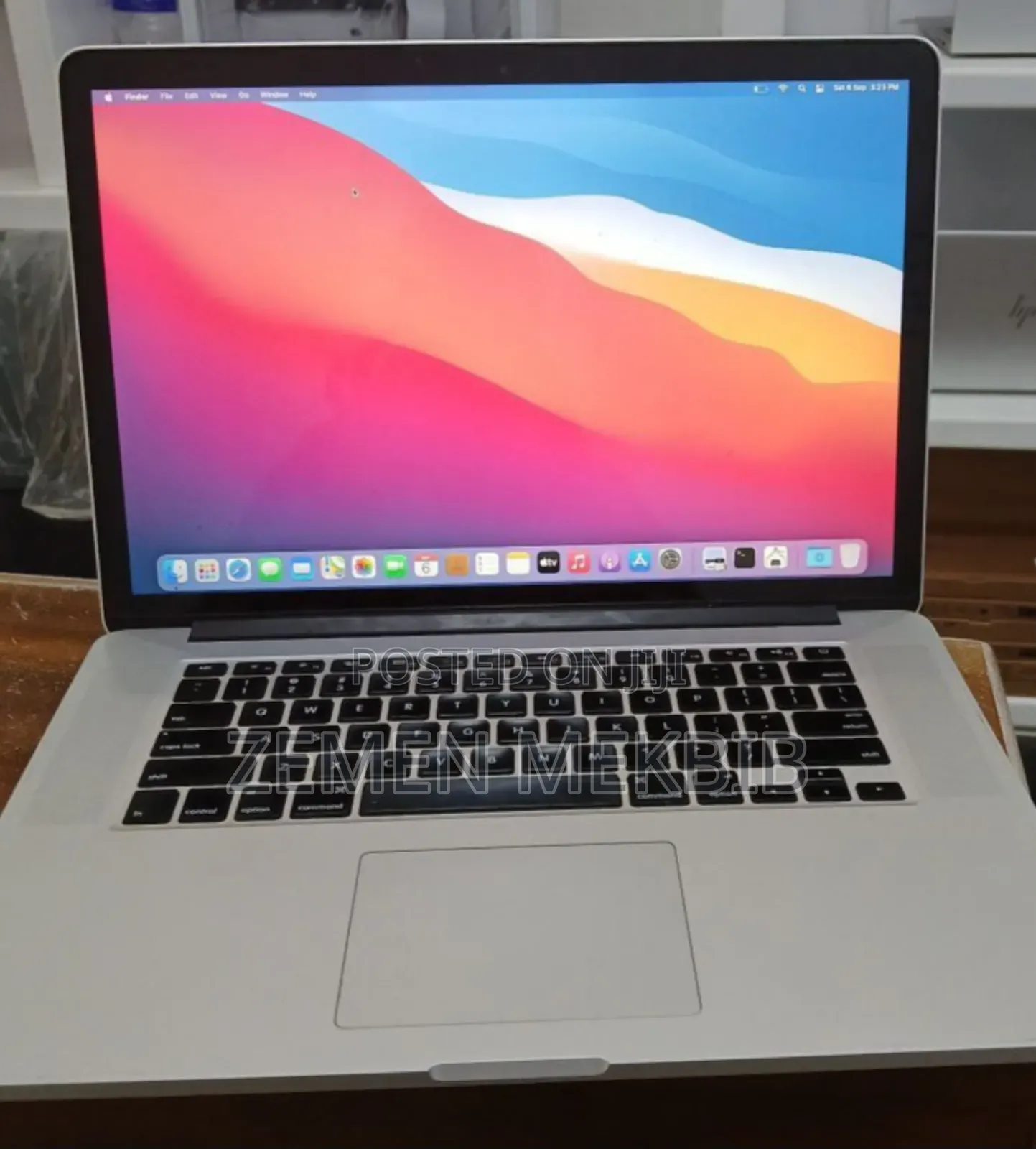 New Laptop Apple MacBook Pro 2015 16GB Intel Core I5 SSD 256GB