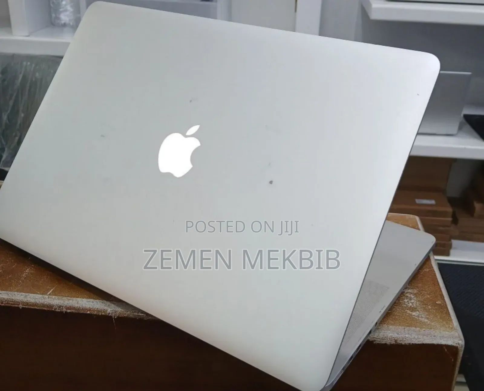 New Laptop Apple MacBook Pro 2015 16GB Intel Core I5 SSD 256GB