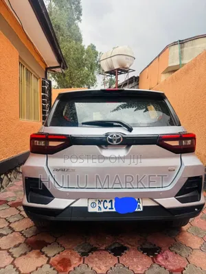 Toyota Raize 2023 Silver