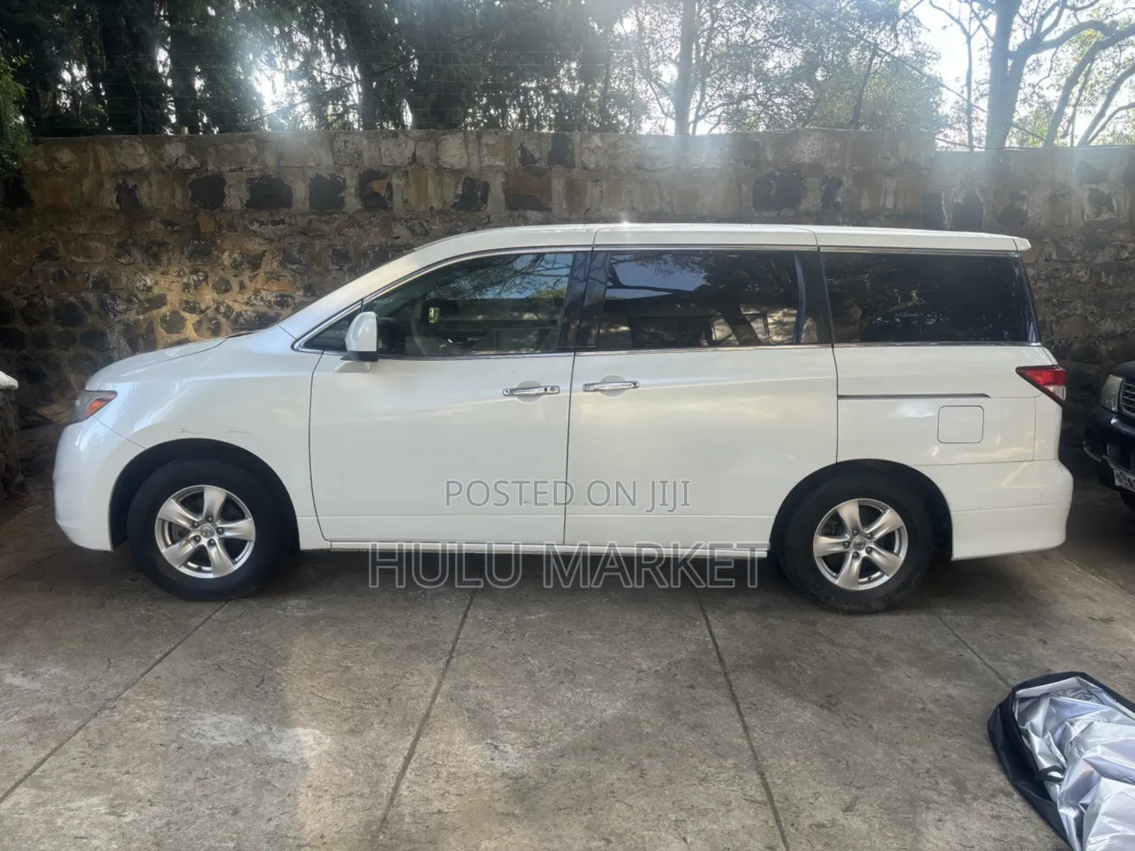 Nissan Quest SV 2011 White