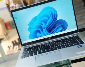 New Laptop HP Spectra 13 16GB Intel Core I7 SSD 512GB