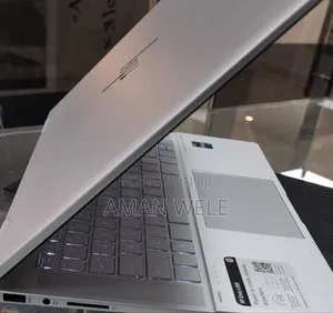 New Laptop HP Envy X360 8GB Intel Core I5 SSD 512GB