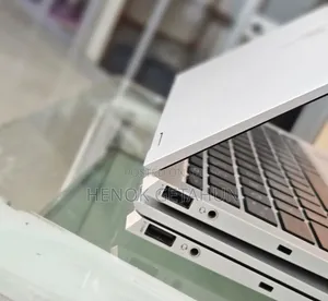 New Laptop HP EliteBook 1040 G8 16GB Intel Core I7 SSD 512GB