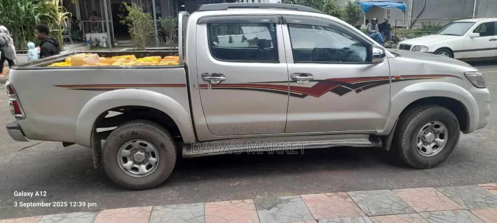Toyota Hilux 2012 Silver
